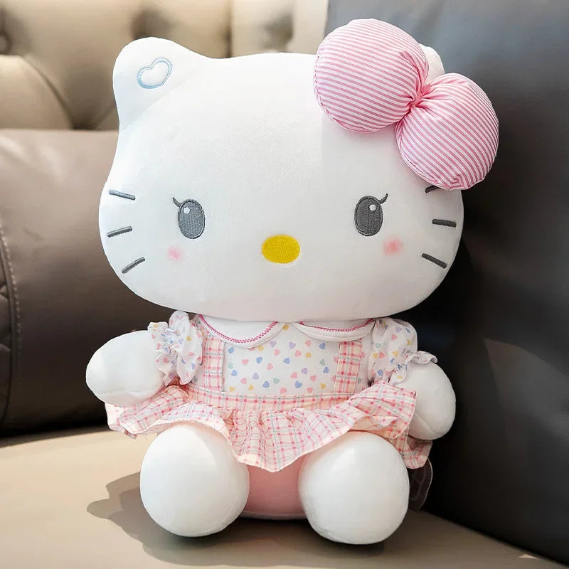 Hello Kitty im Kleid