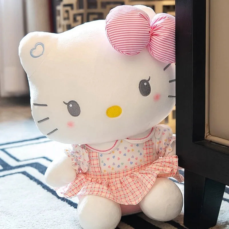 Hello Kitty im Kleid